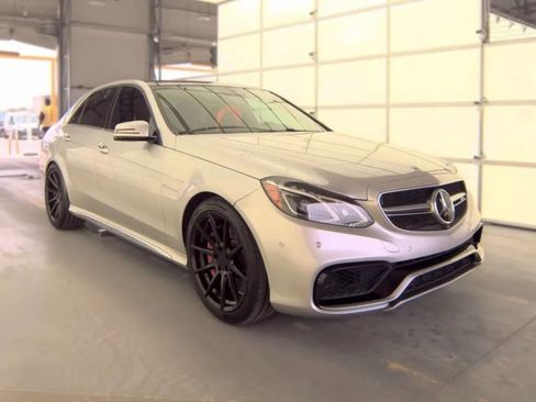Used 2014 Mercedes-Benz E 63 AMG S-Model image 4