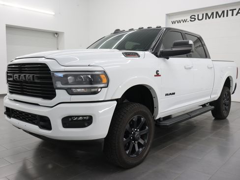 Used 2022 RAM 2500 Laramie w/ Night Edition AWD/4WD image 7