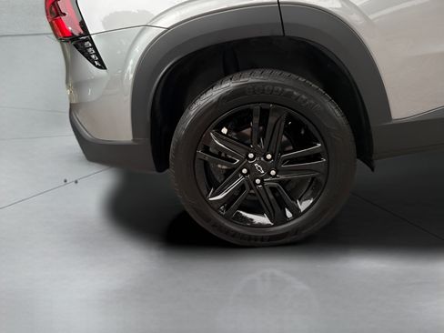 Used 2024 Chevrolet Trax ACTIV w/ Sunroof Package FWD image 15