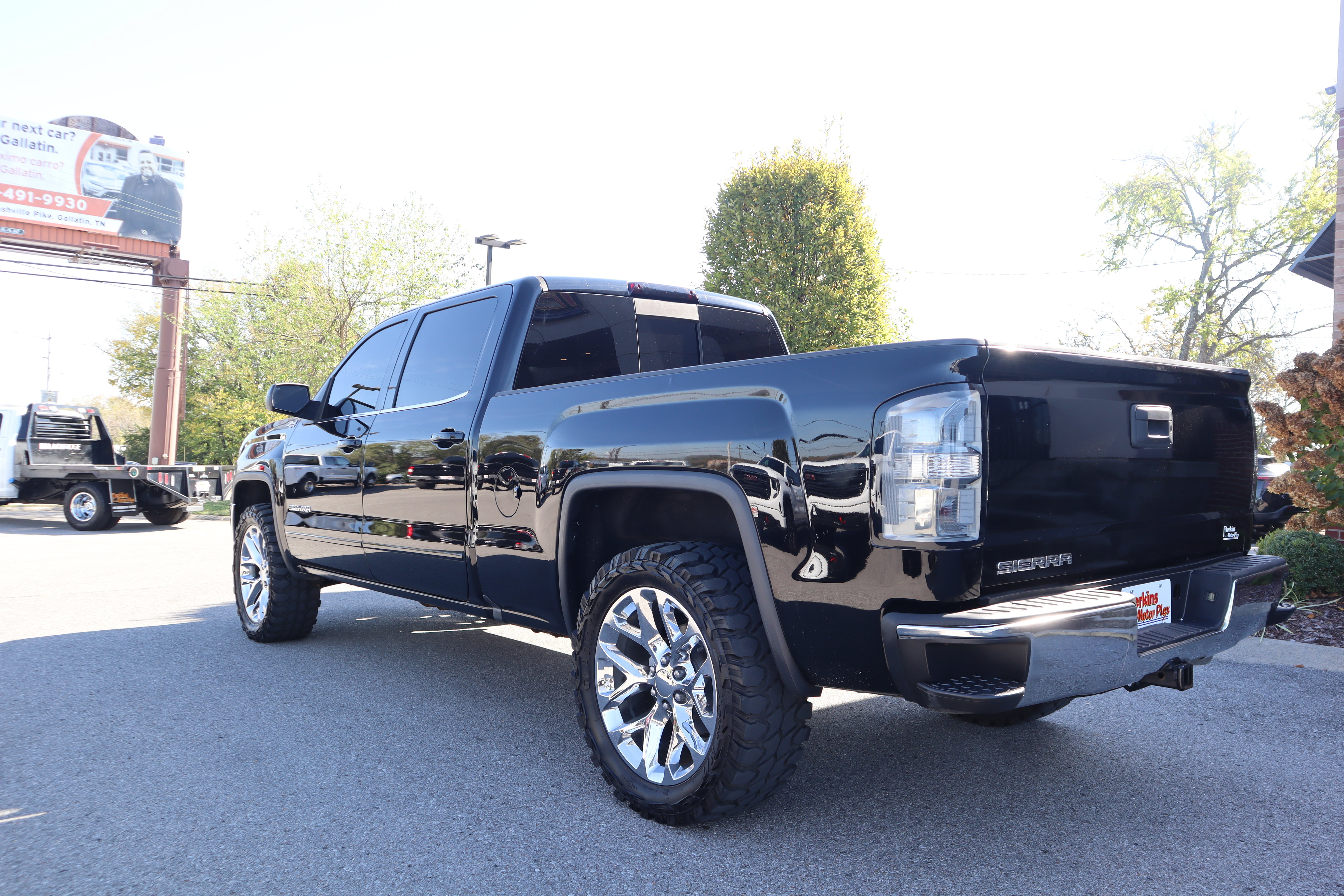 Used 2016 GMC Sierra 1500 SLE w/ SLE Value Package AWD/4WD image 9