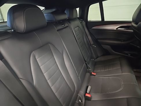 Used 2019 BMW X4 xDrive30i w/ Executive Package image 17