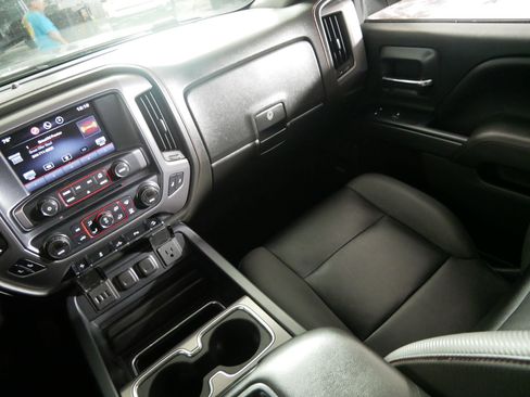 Used 2015 GMC Sierra 1500 SLT w/ All-Terrain Package AWD/4WD image 11