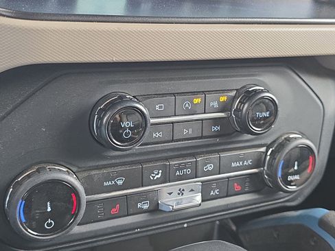 Certified 2022 Ford Bronco Wildtrak image 18