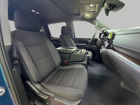 Used 2024 GMC Sierra 1500 SLE image 10