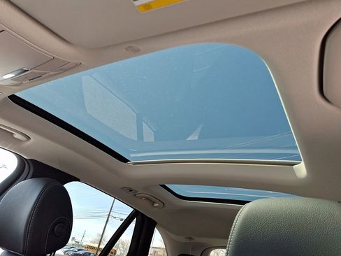 Used 2022 Mercedes-Benz GLC 300 4MATIC image 16