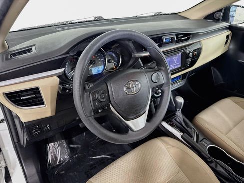 Used 2016 Toyota Corolla LE FWD image 10