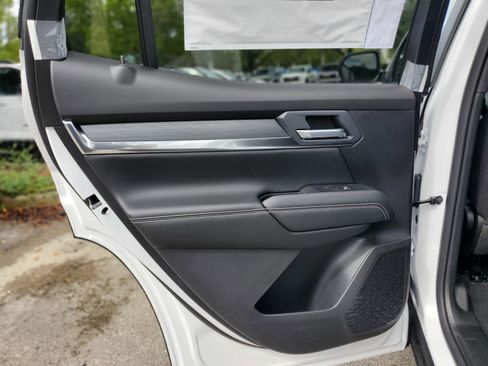 New 2026 GMC Terrain Elevation w/ LPO, Floor Liner Package FWD image 7
