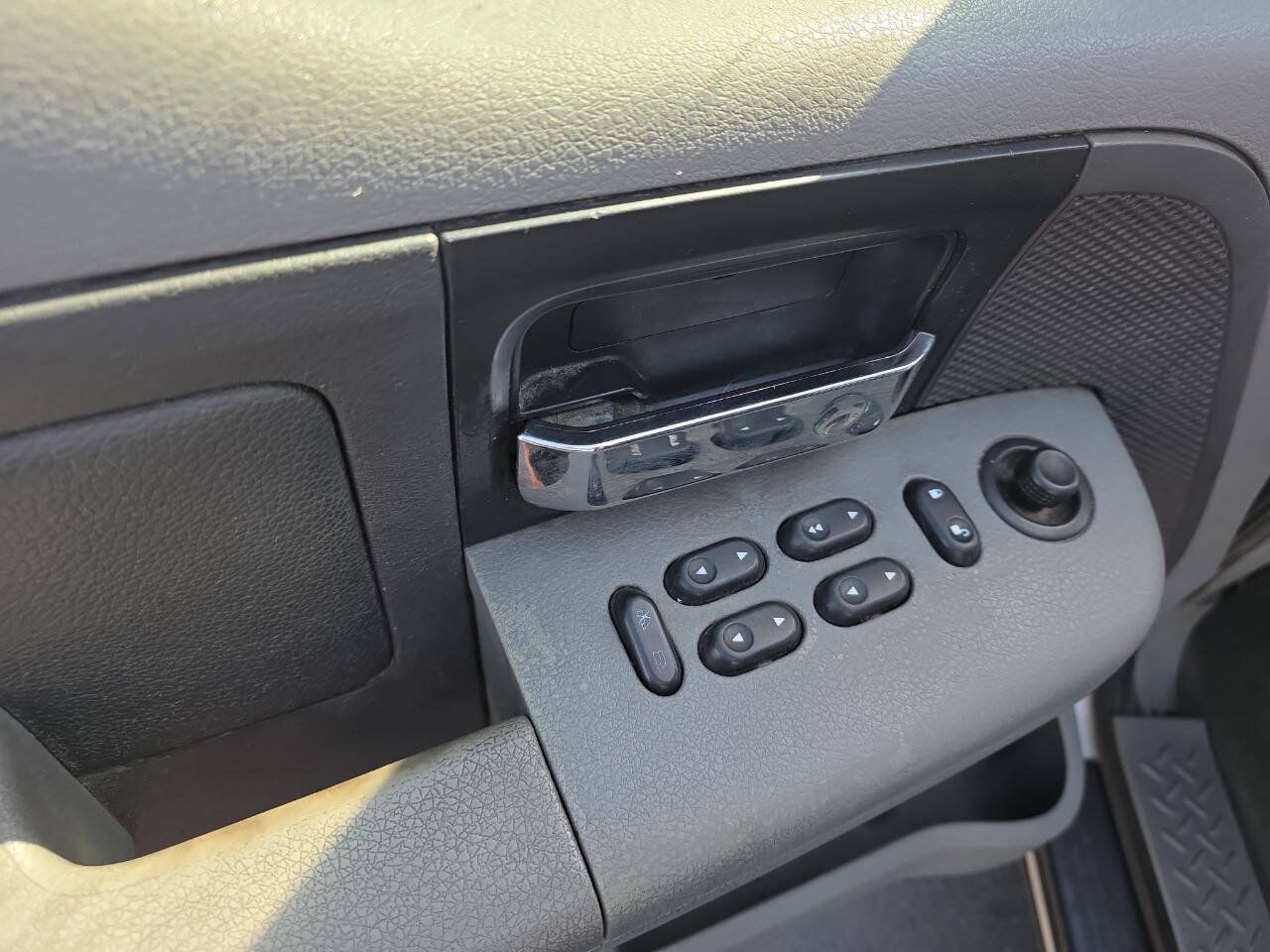 Used 2004 Ford F150 XLT RWD image 10