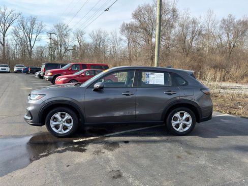 Used 2024 Honda HR-V LX image 3