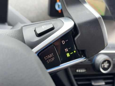 Used 2017 BMW i3 w/ Range Extender image 16