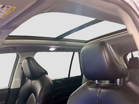 Used 2024 Toyota Grand Highlander XLE image 19