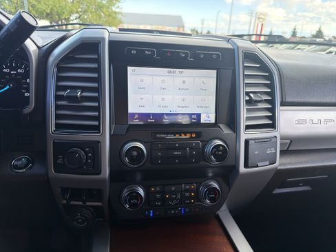 Used 2020 Ford F250 King Ranch w/ King Ranch Ultimate Package AWD/4WD image 13