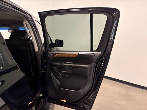 Used 2012 Nissan Armada Platinum AWD/4WD image 36