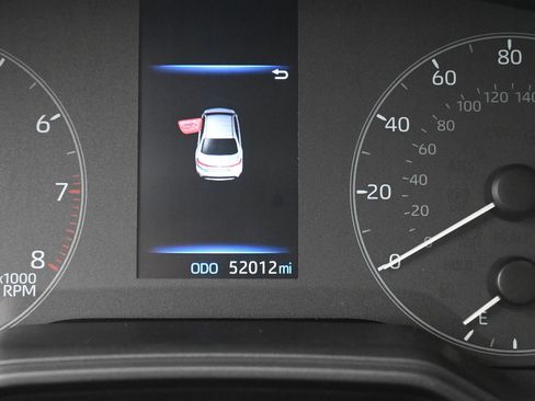 Used 2024 Toyota Corolla LE FWD image 8