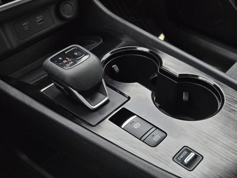 Certified 2023 Nissan Rogue SV FWD image 22