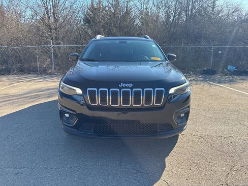 Used 2019 Jeep Cherokee Latitude Plus image 2