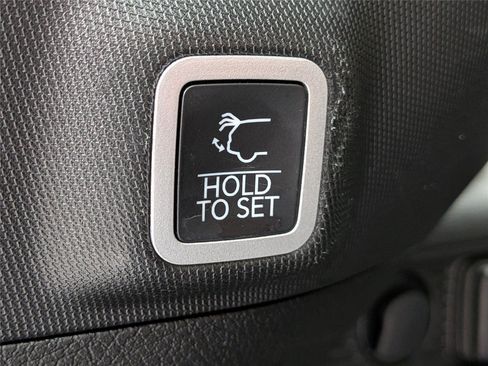 Certified 2025 Jeep Grand Cherokee Summit image 15