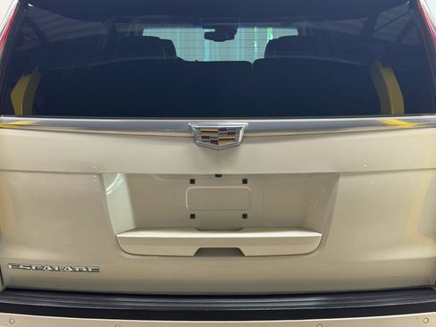 Used 2015 Cadillac Escalade ESV Premium AWD/4WD image 11