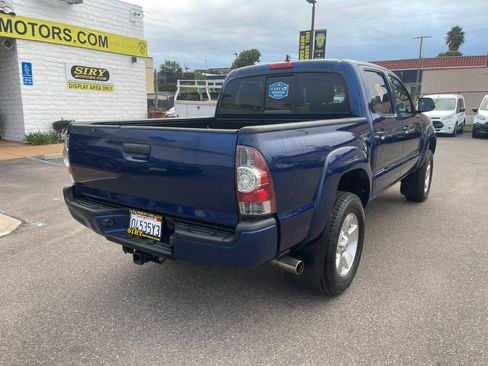 Used 2014 Toyota Tacoma PreRunner w/ TRD Sport Package image 3