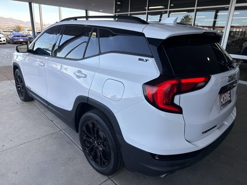 Used 2020 GMC Terrain SLT w/ Preferred Package image 6