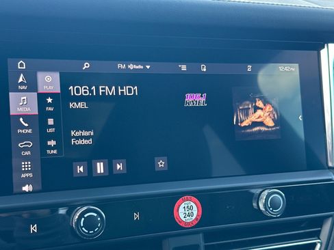 Used 2025 Porsche Macan Turbo image 18