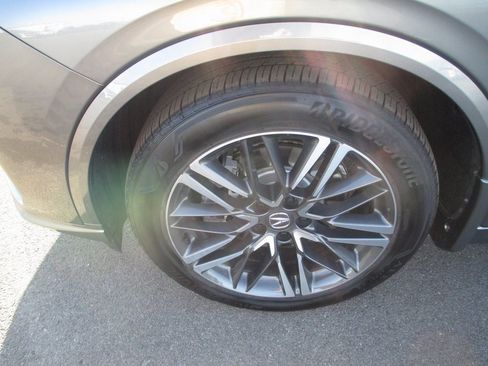 Used 2025 Acura MDX w/ Advance Package image 12