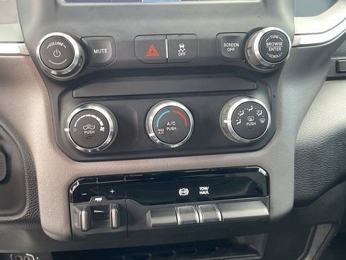 Used 2024 RAM 3500 Big Horn image 31