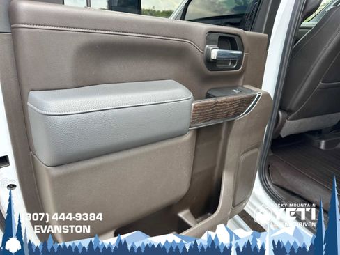 Used 2022 GMC Sierra 2500 Denali w/ Denali Ultimate Package image 26