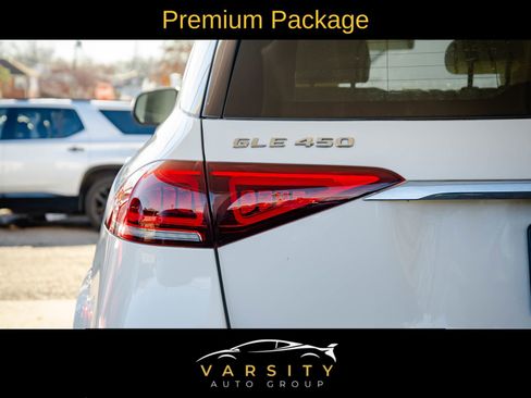 Used 2022 Mercedes-Benz GLE 450 4MATIC w/ AMG Line Exterior image 8