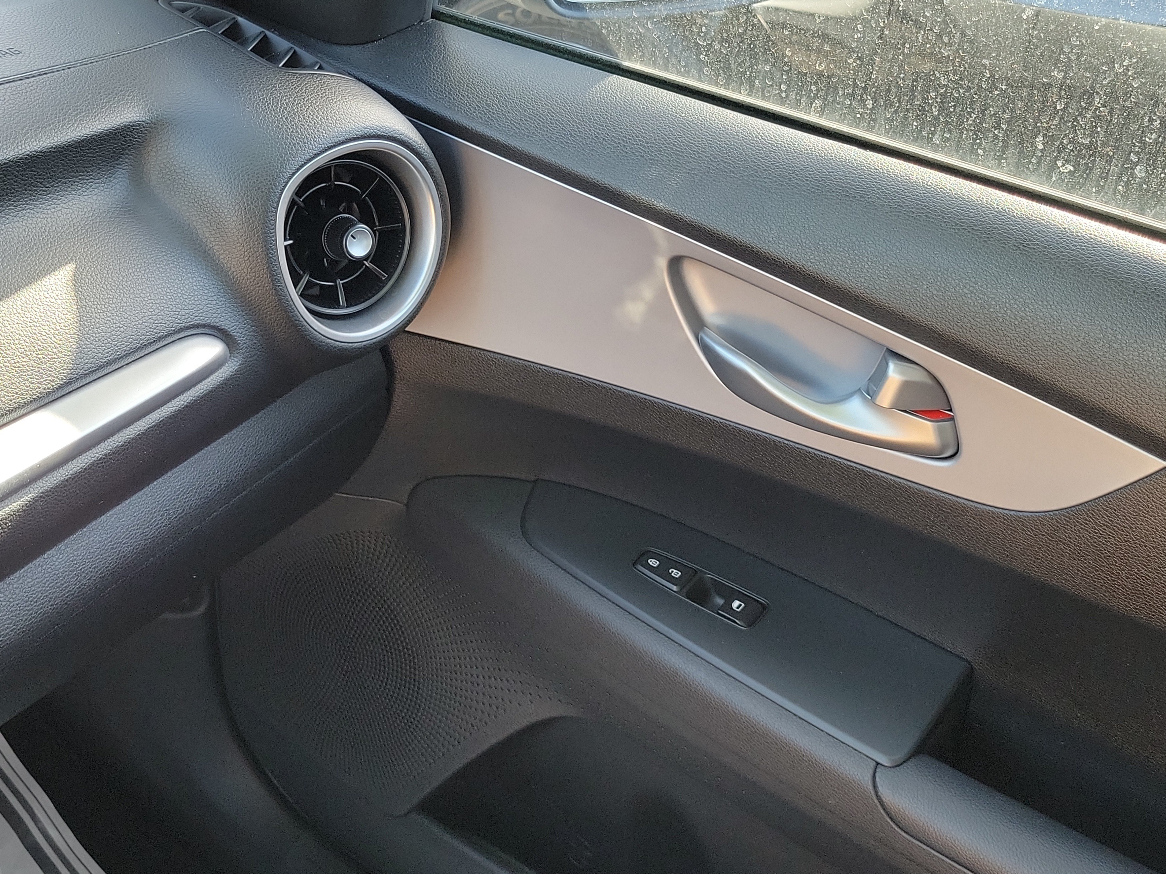 Used 2024 Kia Forte LXS FWD image 29