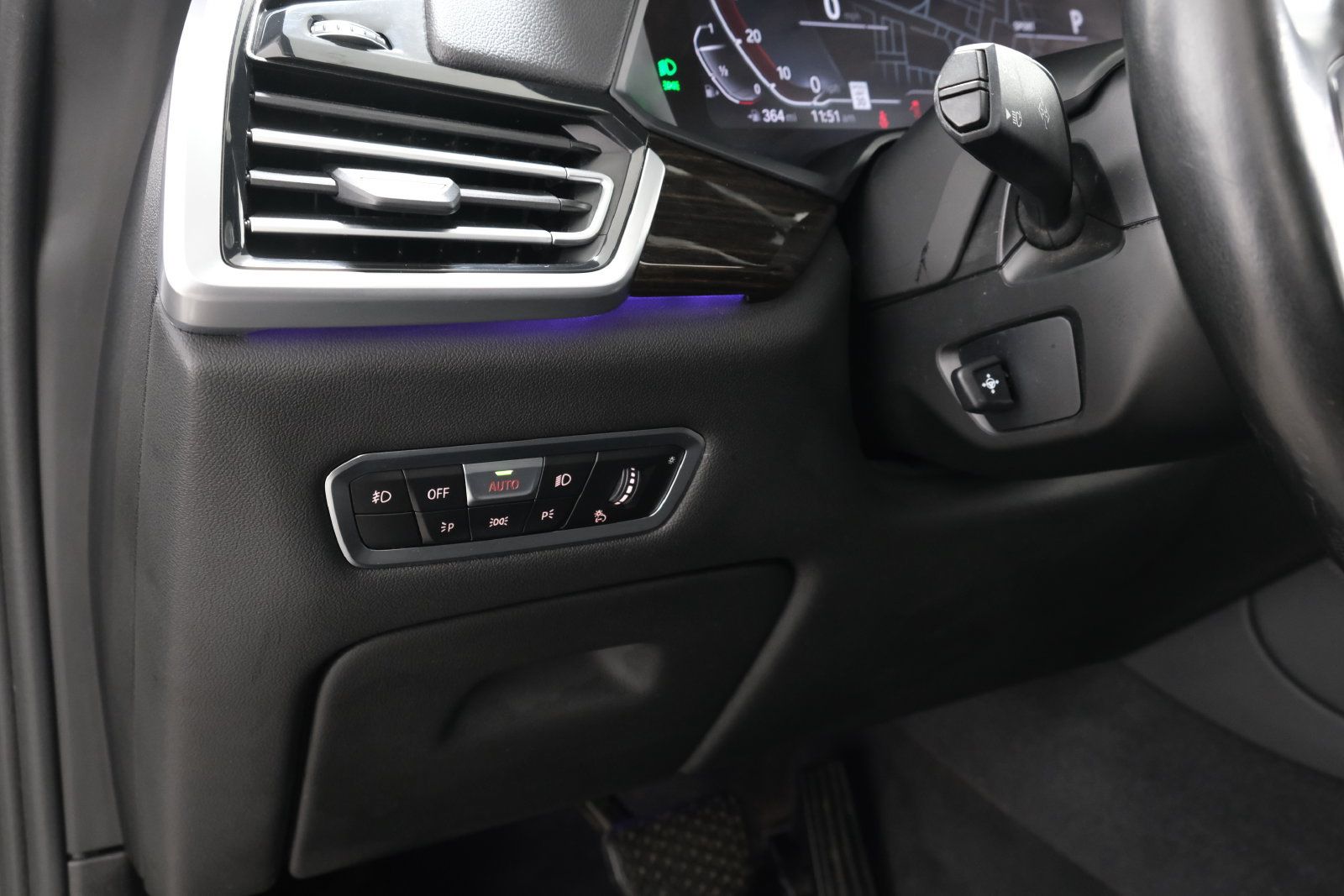 Used 2019 BMW X5 xDrive40i w/ Premium Package 2 AWD/4WD image 28