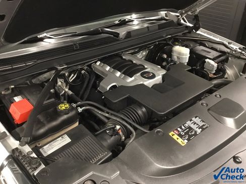 Used 2017 Cadillac Escalade Luxury image 43