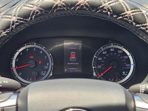 Used 2021 Toyota Highlander LE FWD image 9