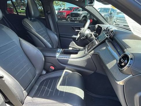Used 2024 Mercedes-Benz GLC 300 4MATIC image 11