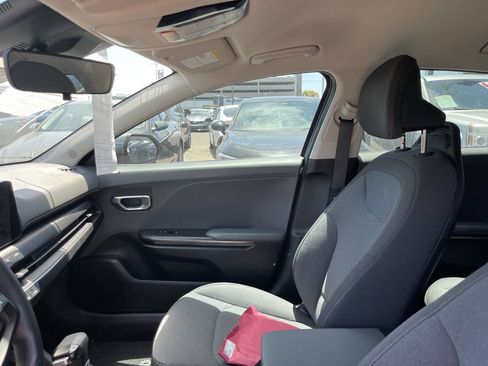 Used 2025 Kia K4 FWD image 9