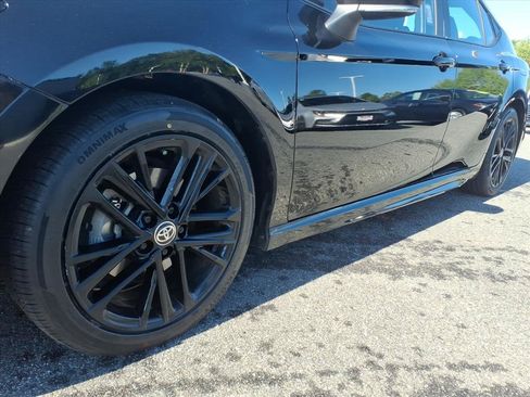 Certified 2025 Toyota Camry SE w/ Convenience Package FWD image 9