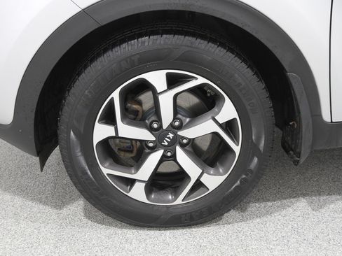 Used 2022 Kia Sportage LX image 21