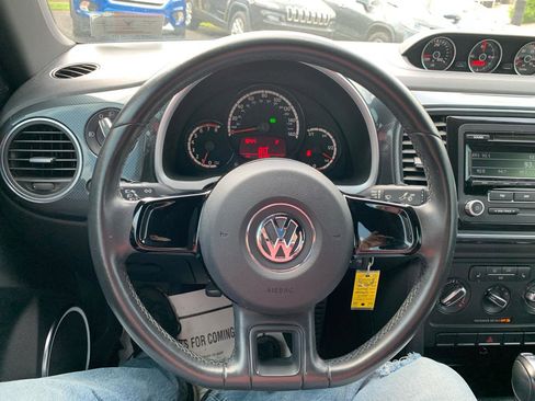 Used 2013 Volkswagen Beetle 2.0T FWD image 13