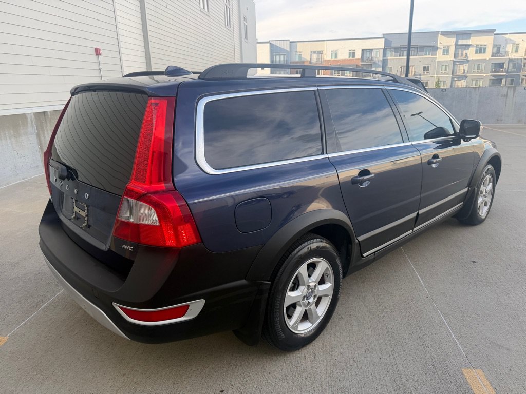 Used 2011 Volvo XC70 3.2 AWD/4WD image 3