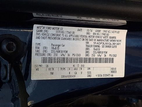 Used 2016 Ford Focus ST w/ Equipment Group 402A image 29