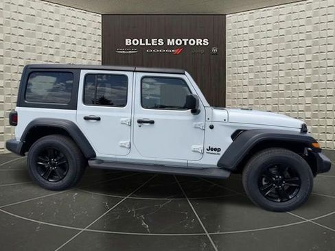 Certified 2022 Jeep Wrangler Unlimited Sport AWD/4WD image 2