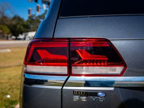 Used 2021 Volkswagen Atlas SE w/ Towing Package image 32