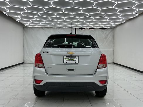 Used 2018 Chevrolet Trax LS FWD image 10
