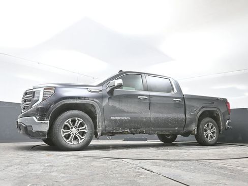 Used 2024 GMC Sierra 1500 SLT image 29