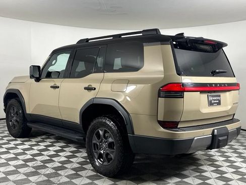 Used 2024 Lexus GX 550 AWD/4WD image 7