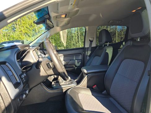 Used 2017 Chevrolet Colorado Z71 image 4