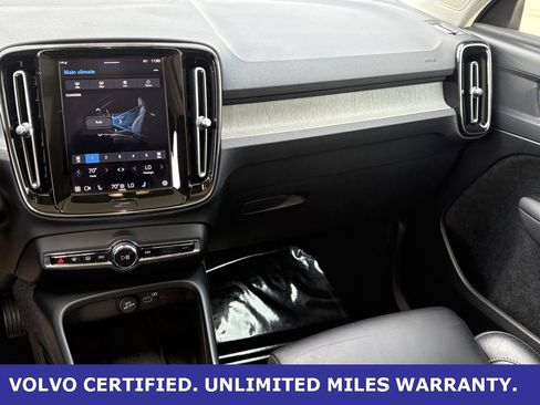Certified 2023 Volvo XC40 B4 Plus image 14