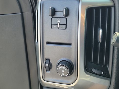 Used 2018 Chevrolet Silverado 1500 LT w/ All Star Edition RWD image 18
