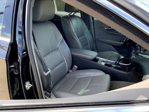 Used 2018 Chevrolet Impala Premier FWD image 9
