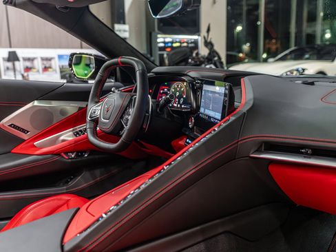 Used 2021 Chevrolet Corvette Stingray Premium Conv w/ Z51 Performance Package image 28